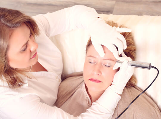 Permanent Make-up-Behandlung mit Frau Domprobst in Zarrentin